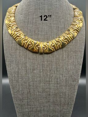 128. Unsigned Gold Tone Statement Collar Necklace